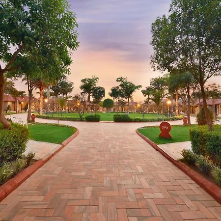 Shri Radha Brij Vasundhara Resort & Spa Govardhan Eksteriør billede