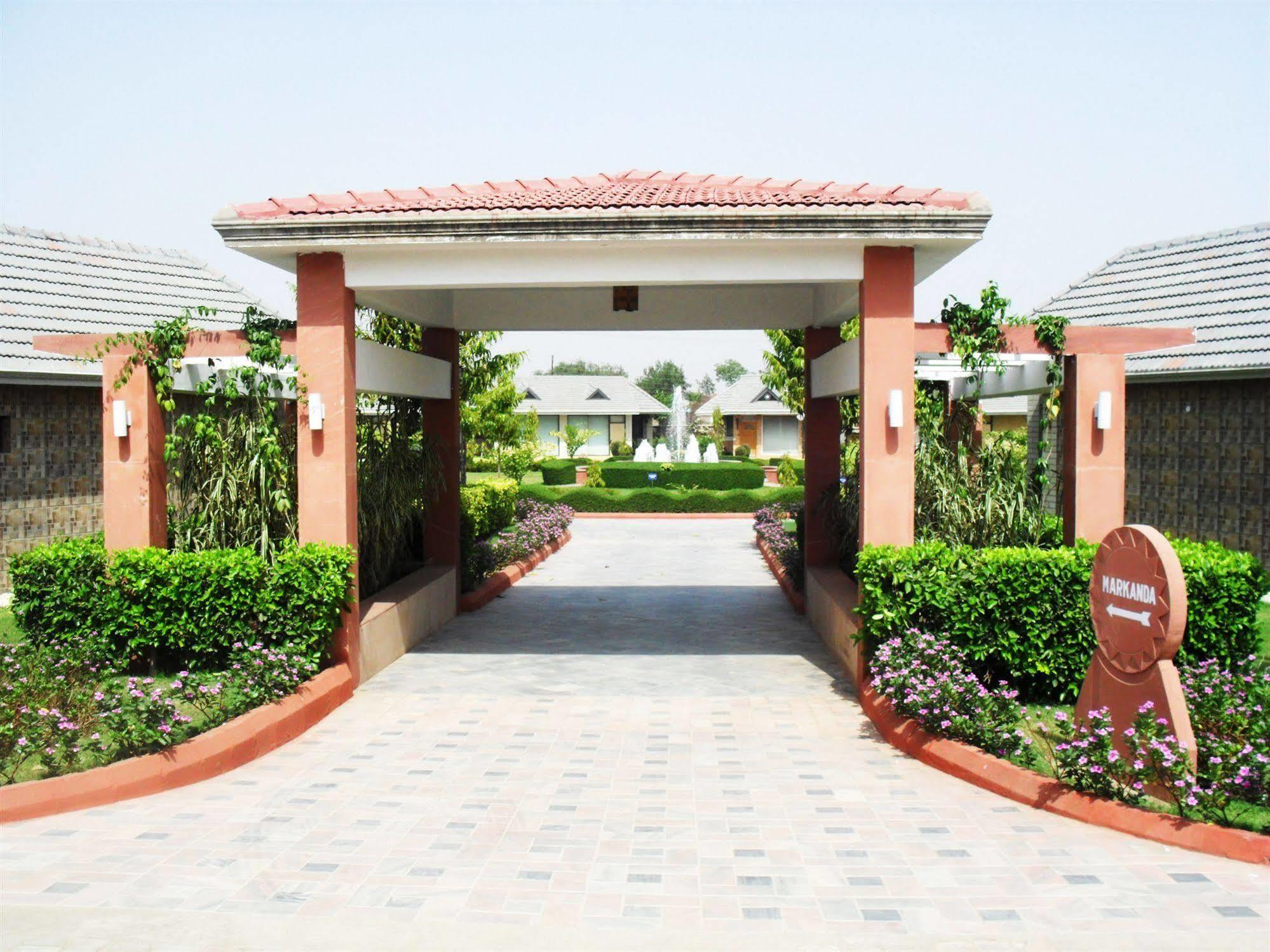 Shri Radha Brij Vasundhara Resort & Spa Govardhan Eksteriør billede