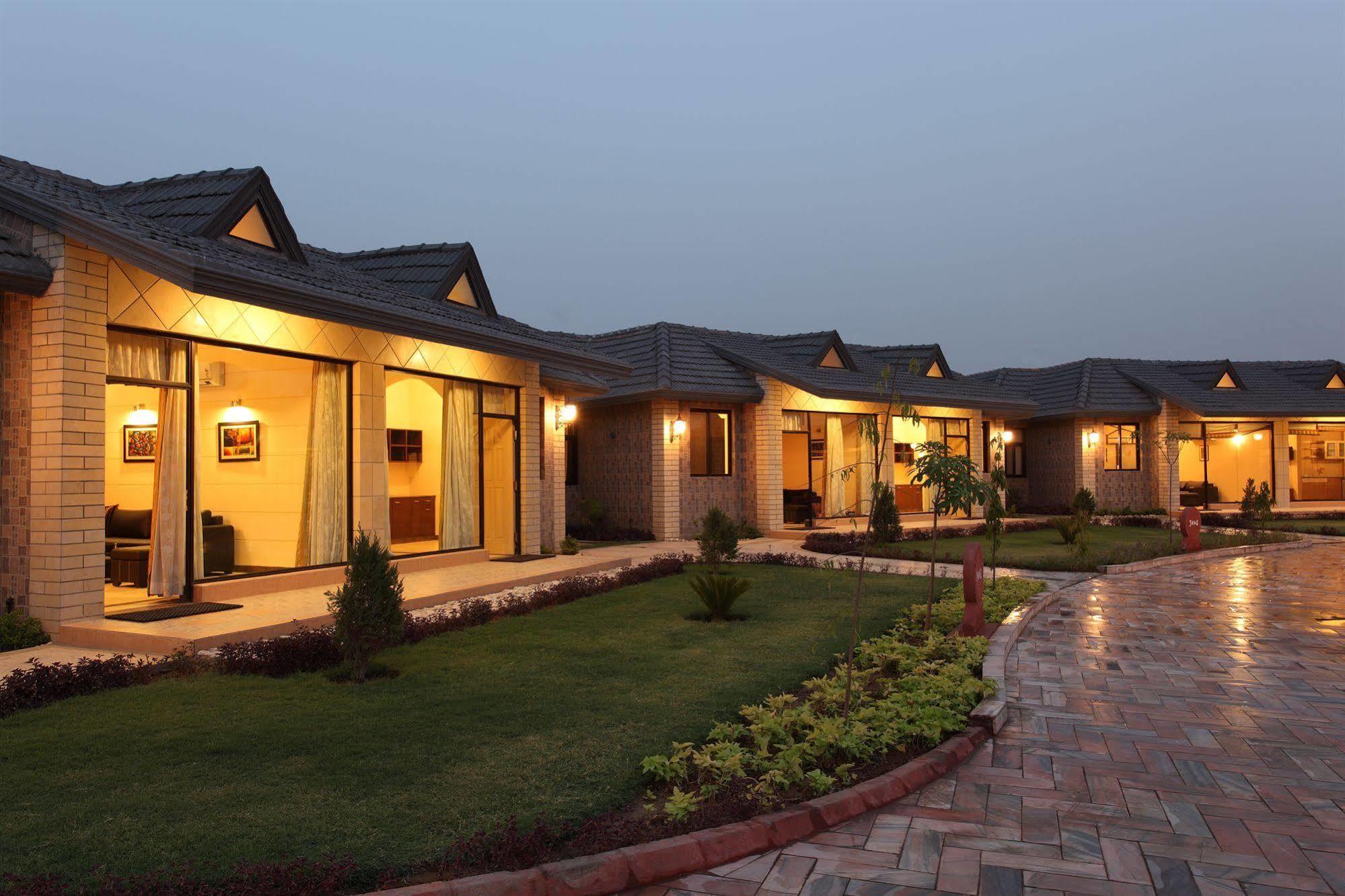 Shri Radha Brij Vasundhara Resort & Spa Govardhan Eksteriør billede