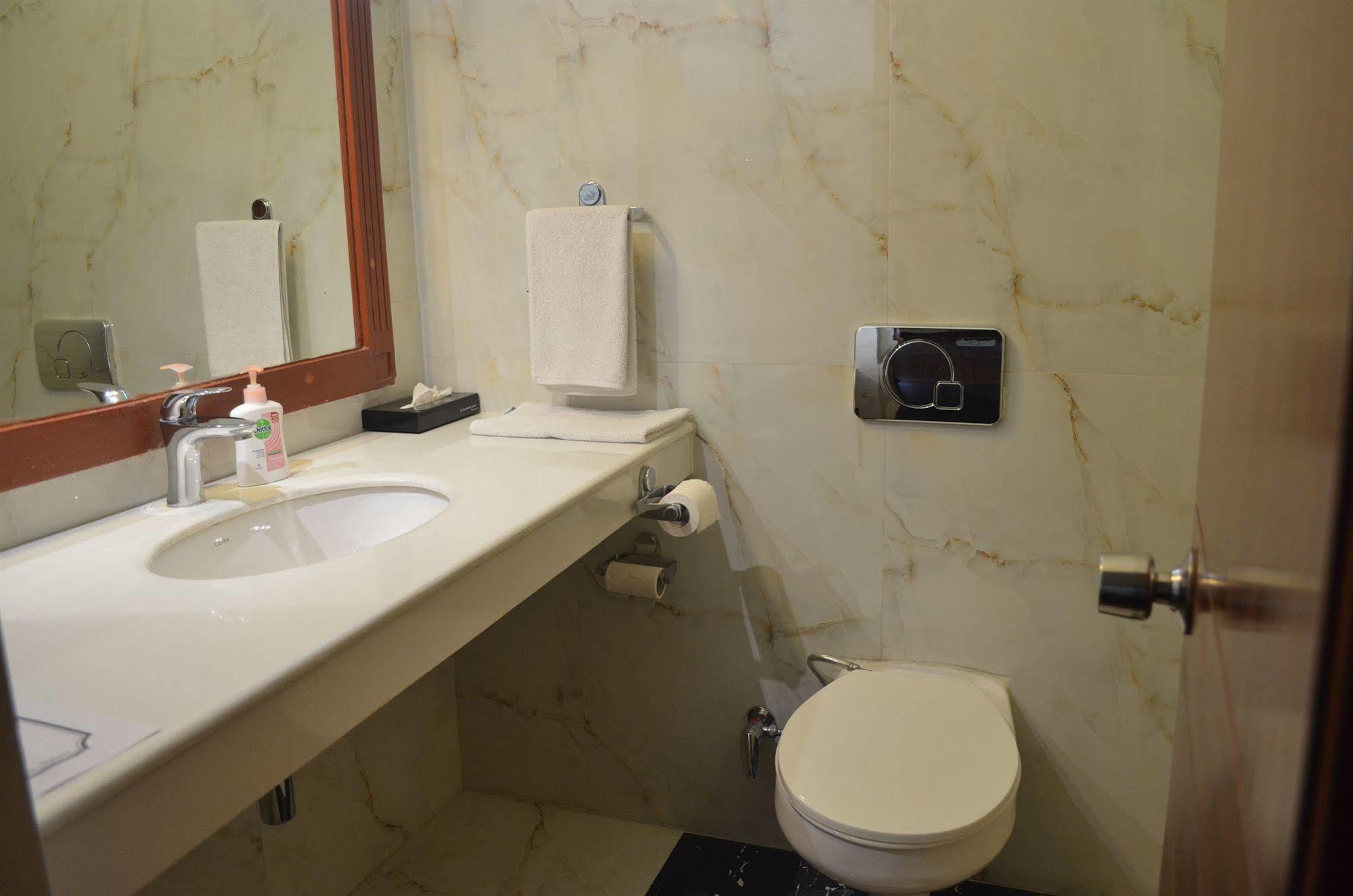 Shri Radha Brij Vasundhara Resort & Spa Govardhan Eksteriør billede