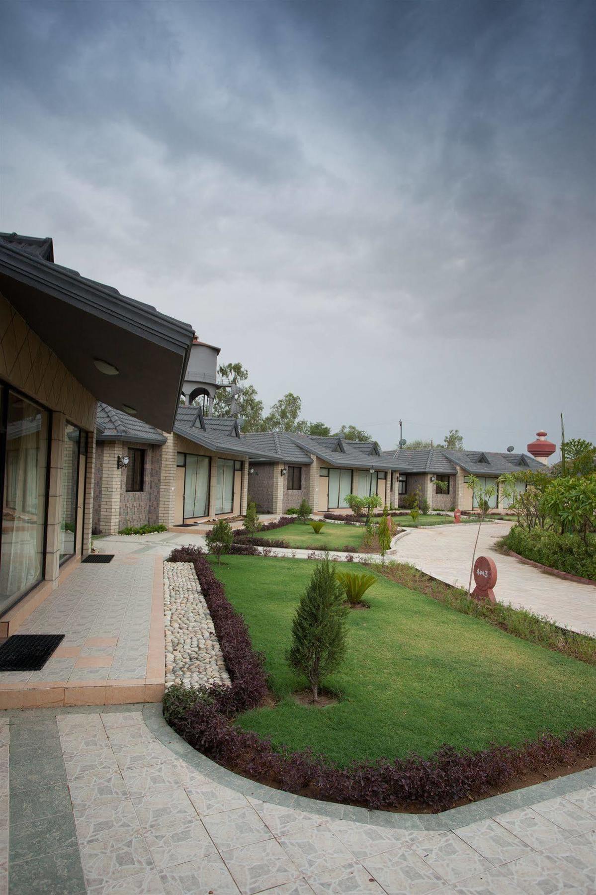 Shri Radha Brij Vasundhara Resort & Spa Govardhan Eksteriør billede