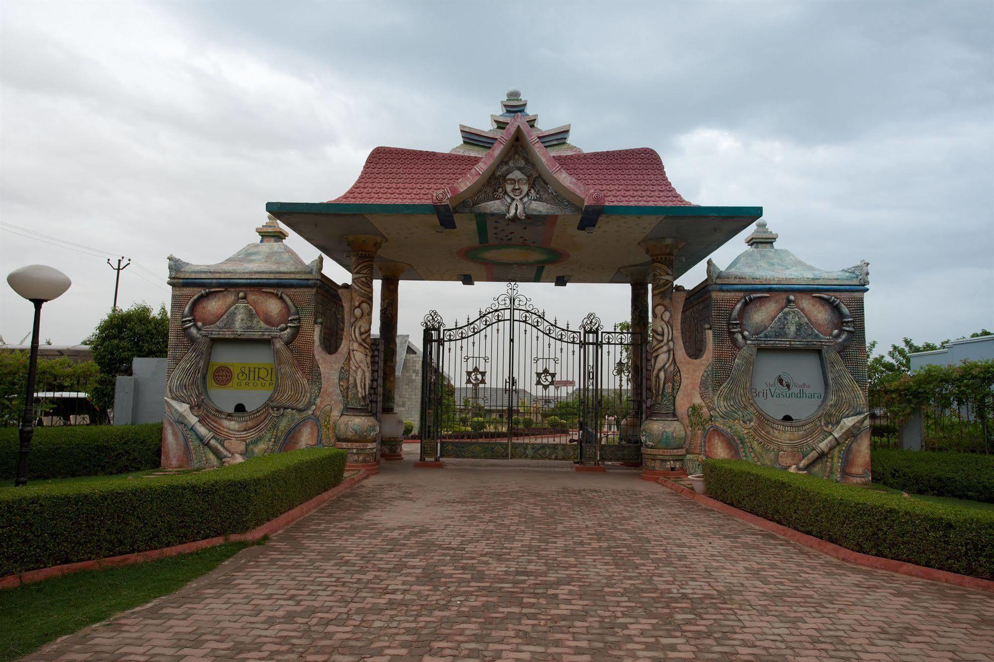 Shri Radha Brij Vasundhara Resort & Spa Govardhan Eksteriør billede