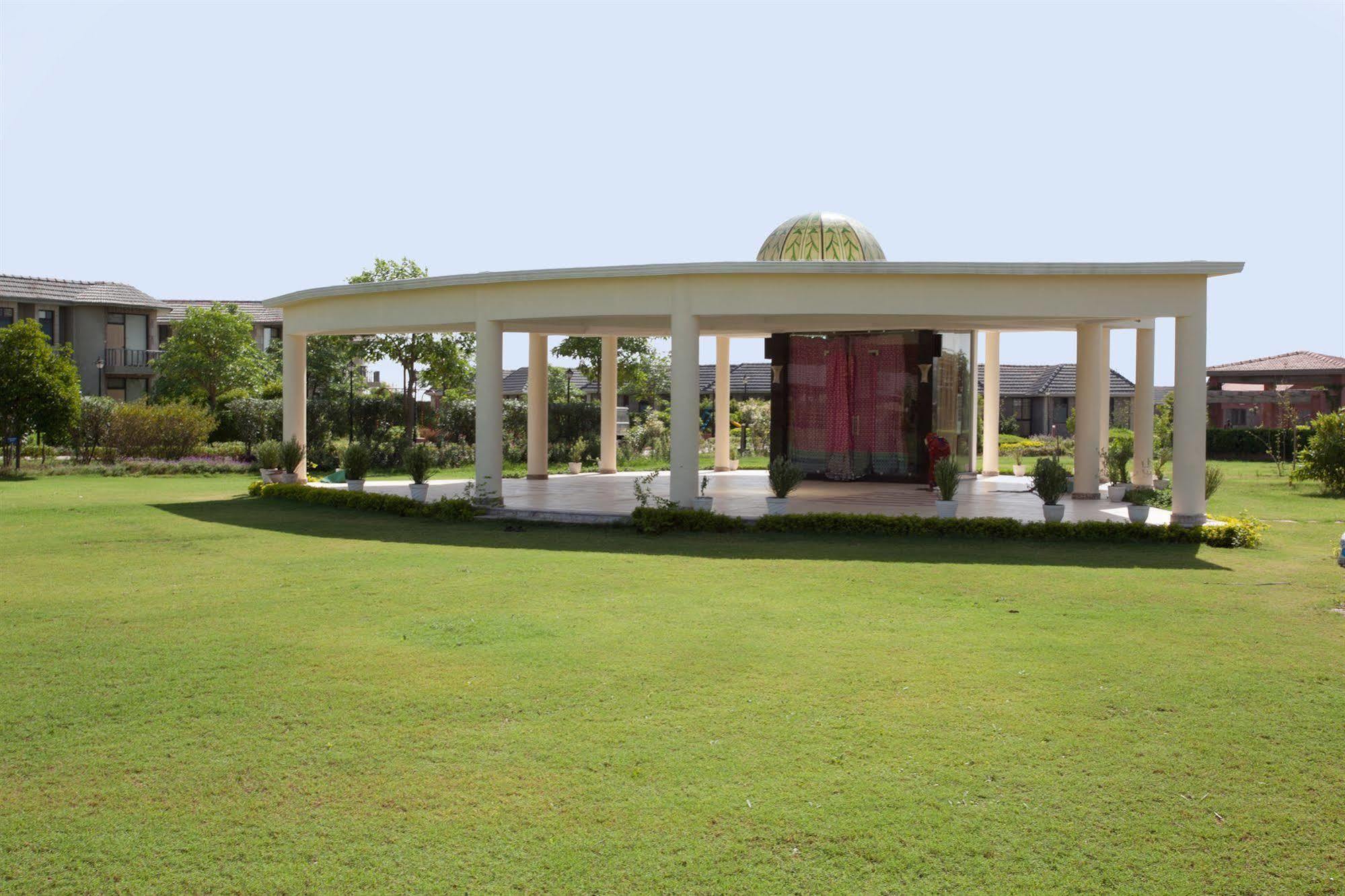 Shri Radha Brij Vasundhara Resort & Spa Govardhan Eksteriør billede